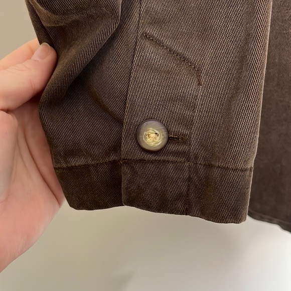 L.L. Bean Brown Button Down Long Sleeve Shirt Size Medium Petite - Picture 4 of 9